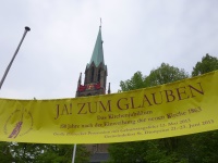 Montage der Kirchturmscheife 24